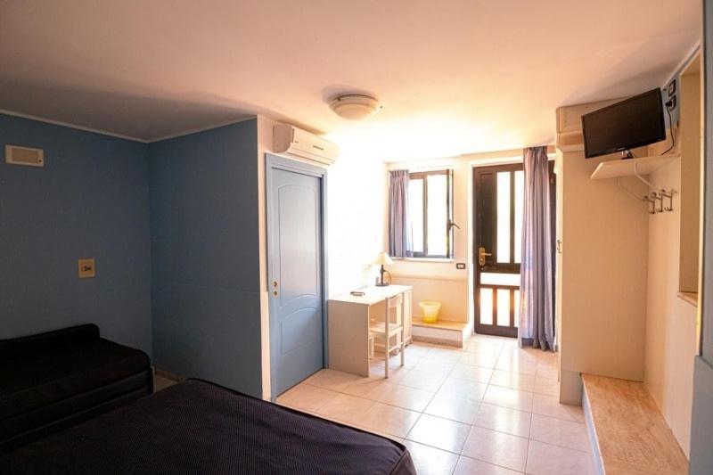 Hotel La Sorgente Hs Paestum Extérieur photo